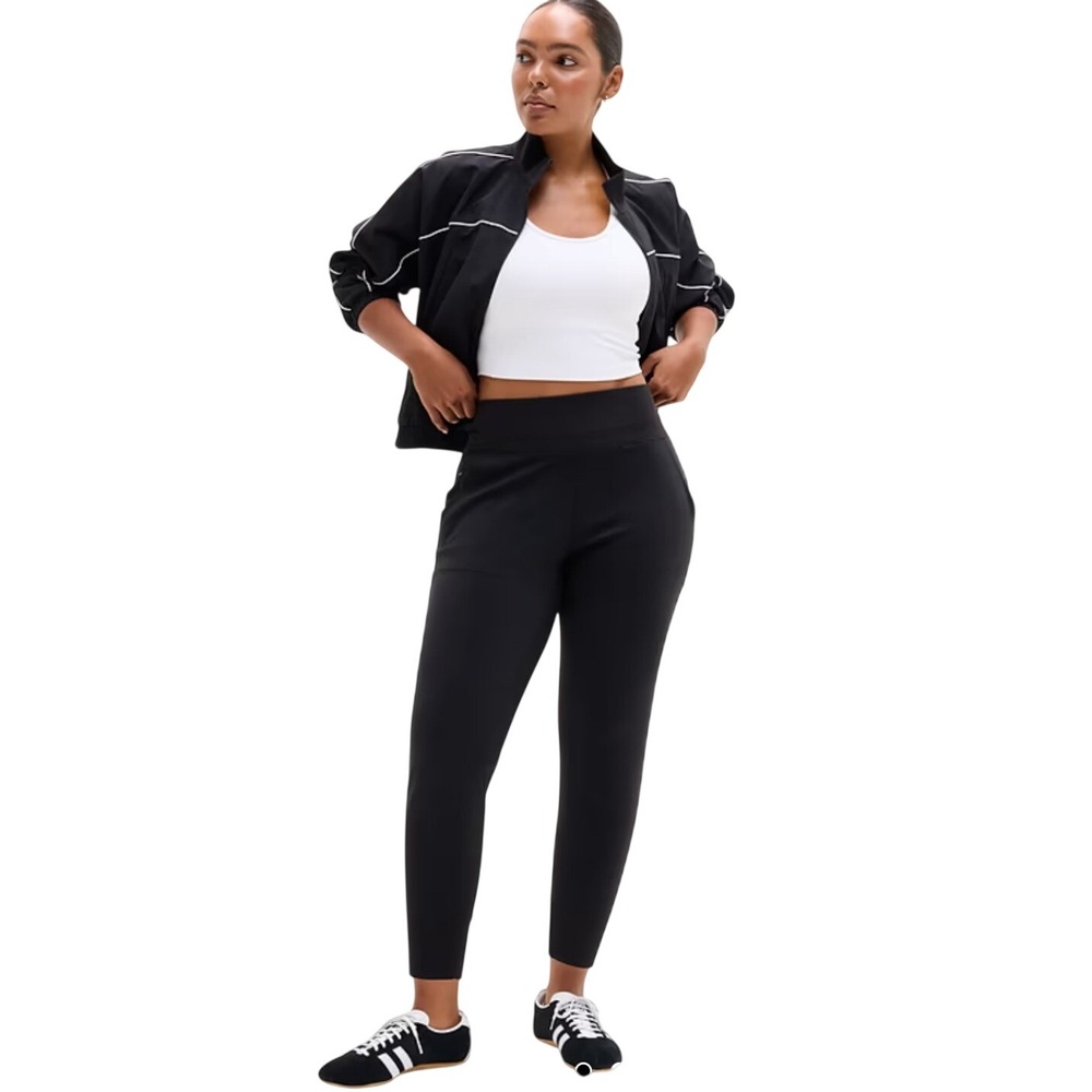 Athleta Venice High Rise Jogger Black Size S Tall Hiking Active Travel Pants